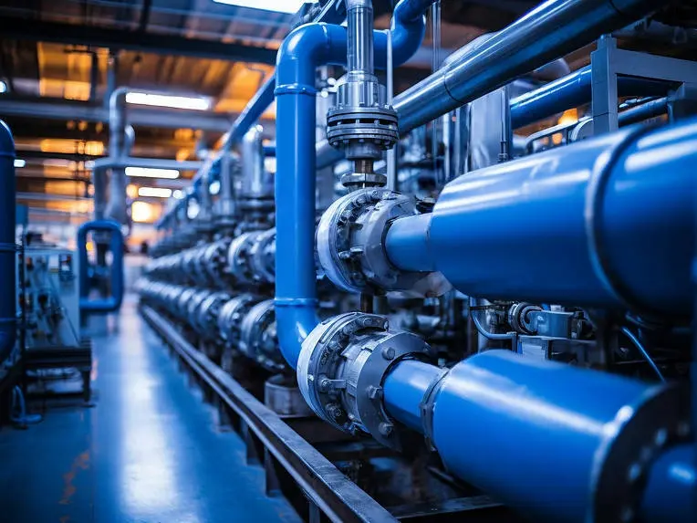 Valve and pipeline equipment
